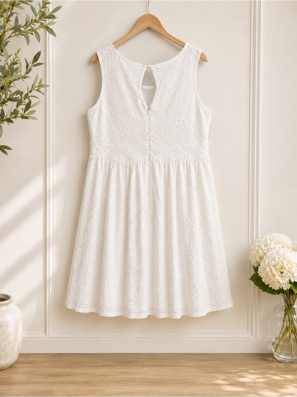 NWT Torrid White Textured Floral Skater Dress Size 20 - Picture 2 of 7
